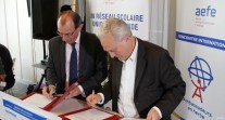 Signature de convention de partenariat entre l'AEFE etTV5MONDE