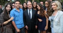 Visite présidentielle au lycée français à La Marsa en Tunisie le 4 juillet 2013: photo de groupe