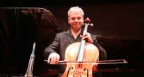 Tuteur de l'Orchestre des lycées français du monde : le violoncelliste
