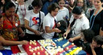 60 ans du Lycée français de Caracas : gâteau d'anniversaire
