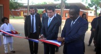 Le Premier ministre inaugure de nouveaux équipements aux lycées français de Lomé et d’Accra