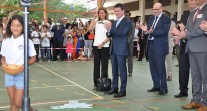 Inauguration du plateau sportif du lycée français Jacques-Prévert d'Accra au Ghana : geste d'hospitalité symbolique