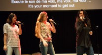 Hymne des JIJ par l'atelier musique du Lycée français de Singapour : "It's your moment"