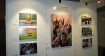 Finale Ambassadeurs en herbe 2014 : exposition photo à l'Unesco – panneau sur la vie du réseau