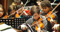 L'orchestre des lycées français du monde en répétition à Madrid (saison 2) : les violons