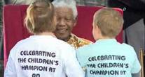 Nous nous souvenons… en 2008, Nelson Mandela fêtait ses 90 ans au lycée français de Johannesburg
