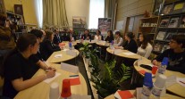 Visite de Matthias Fekl au lycée français Alexandre-Dumas de Moscou : échanges avec les élèves