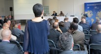 Séminaire de Sèvres 2013 : interaction entre Lilian Thuram et le personnel de l'AEFE