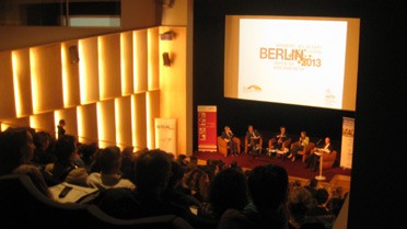 Rencontre des délégués lycéens - Berlin 2013: réunion plénière dans l&#039;auditorium de l&#039;ambassade de France