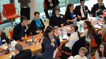Rencontre des délégués lycéens à Berlin 2013 : débat au Bundestag
