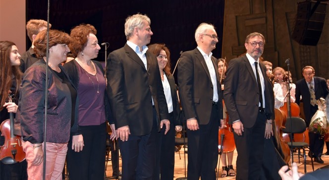 Concert de l’Orchestre des lycées français du monde à Radio France : des artistes engagés