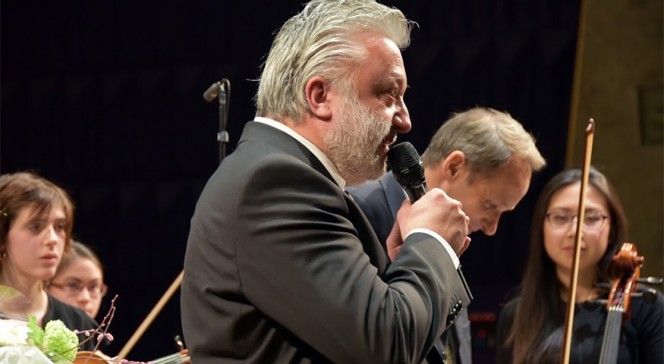 Concert de l’Orchestre des lycées français du monde à Radio France : Olivier Thomas, maire de Marcoussis