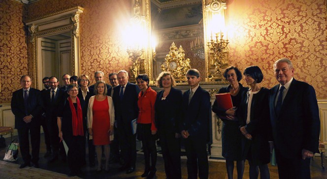 Réunion interministérielle sur l&#039;enseignement à l&#039;étranger (23 novembre 2016) : photo de groupe