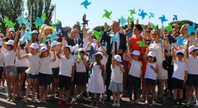 École maternelle du Lycée français de Madrid : cérémonie de lancement des travaux