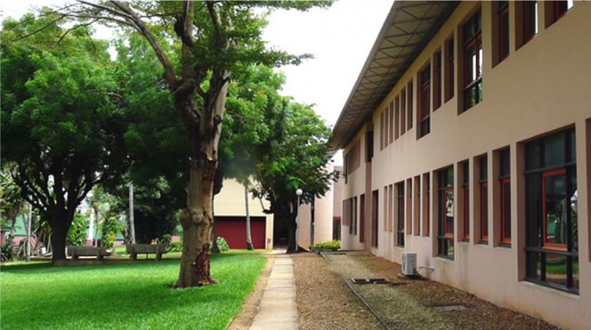 Lycée Blaise-Pascal (Abidjan, Côte d&#039;Ivoire) : un établissement au cœur d&#039;un parc arboré