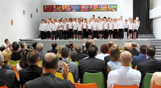 Inauguration de l&#039;École française internationale de Bratislava : chorale