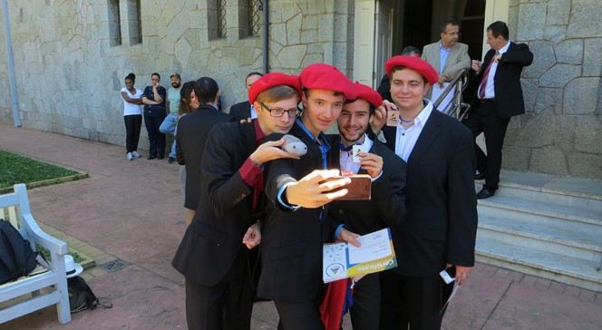 IESO 2015 : selfie souvenir entre jeunes géoscientistes français 