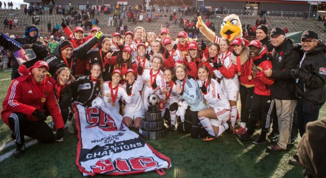 CMEFE 2015 : l&#039;équipe Rouge et Or de l&#039;université Laval, marraine de la coupe du monde scolaire