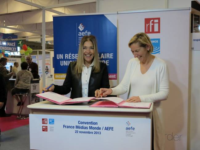Signature d&#039;une convention de partenariat entre l&#039;AEFE et France Médias Monde (RFI, France 24, Monte Carlo Doualiya)