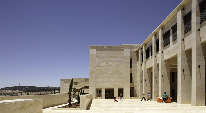 Architecture durable en pierre blonde d'Ajloun