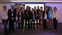 Entretien de Cédric Villani avec des élèves du réseau en marge des championnats du monde de tennis de table 2013: photo de groupe