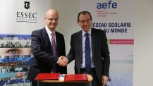 Signature de convention entre l'ESSEC et l'AEFE (9 fevrier 2016)