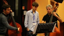 L'Orchestre des lycées français du monde (saison 4) à Madrid : les contrebassistes en répétition