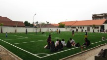 Inauguration des nouveaux locaux du lycée français international Josué-Hoffet de Vientiane : terrain de football