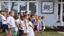 École de Colombo : chorale enfantine le jour de l'inauguration 
