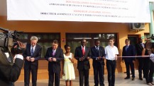 Inauguration du lycée français de Kinshasa : coupé de ruban