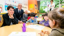 Visite de Najat Vallaud-Belkacem au Lycée français international de Tokyo : visite d’une classe de maternelle