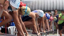Championnat de natation Asie-Pacifique 2016 : des nageuses aux couleurs de leur école