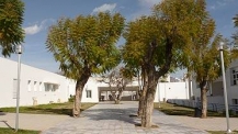 L'école Robert-Desnos de Tunis (Tunisie).