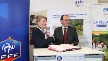 Signature de convention entre la FFF et l'AEFE au Salon européen de l'éducation
