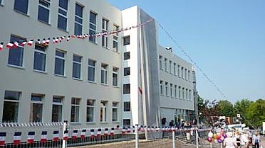 <strong>Les nouveaux locaux de l'école française de Vilnius, 1