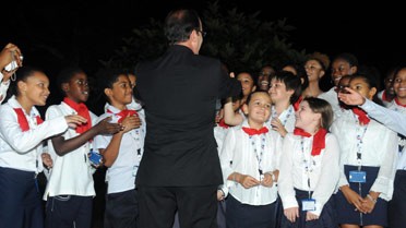 Le président de la République félicite les élèves